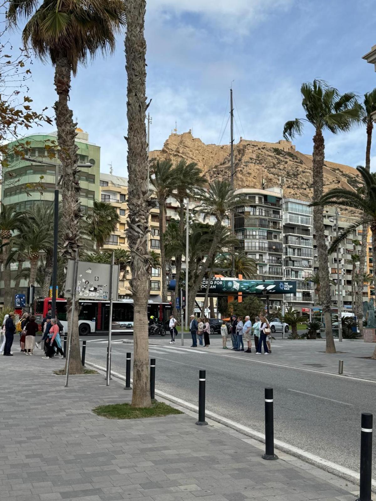 Apartamentos Playa Postiguet Alicante Eksteriør bilde