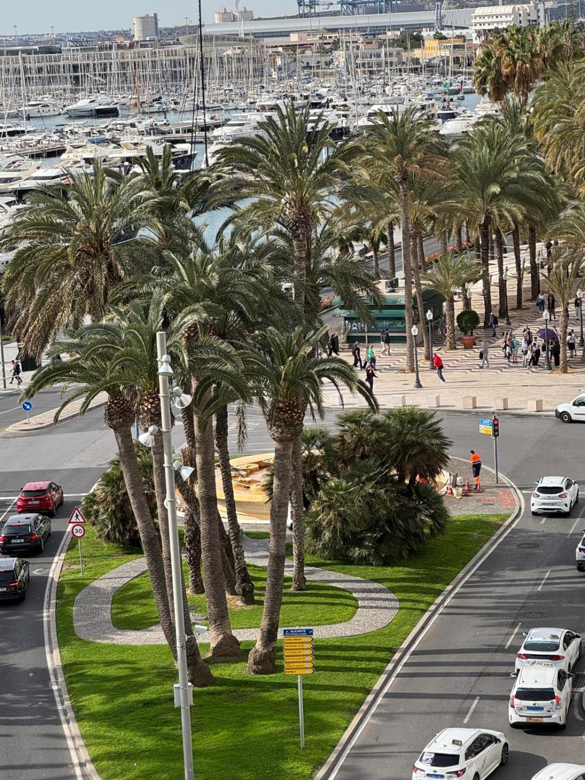 Apartamentos Playa Postiguet Alicante Eksteriør bilde