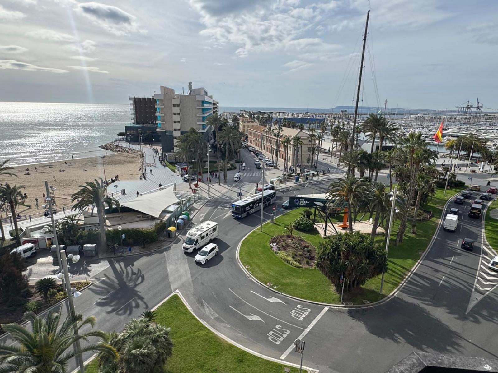 Apartamentos Playa Postiguet Alicante Eksteriør bilde